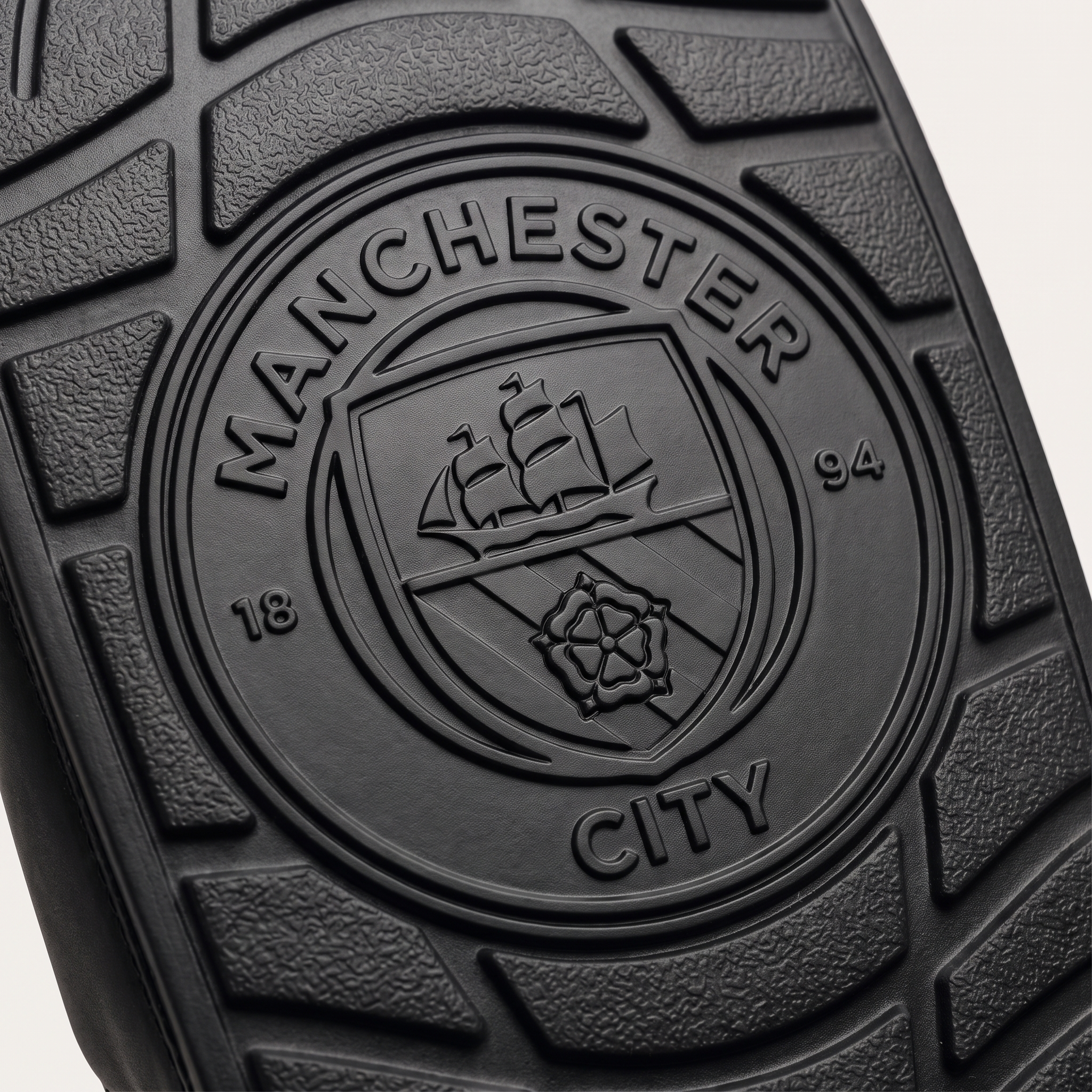 Crest Slides — Moulded Sole Print